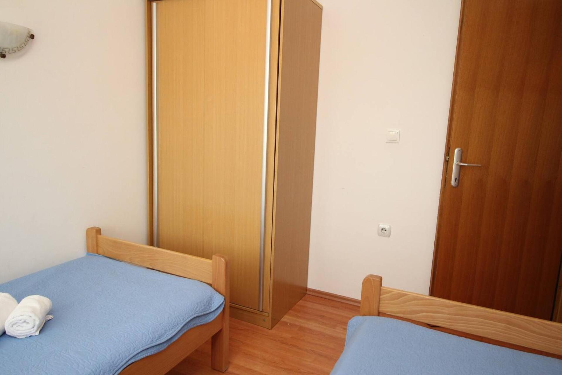 Apartments Knezevic Baška Eksteriør bilde