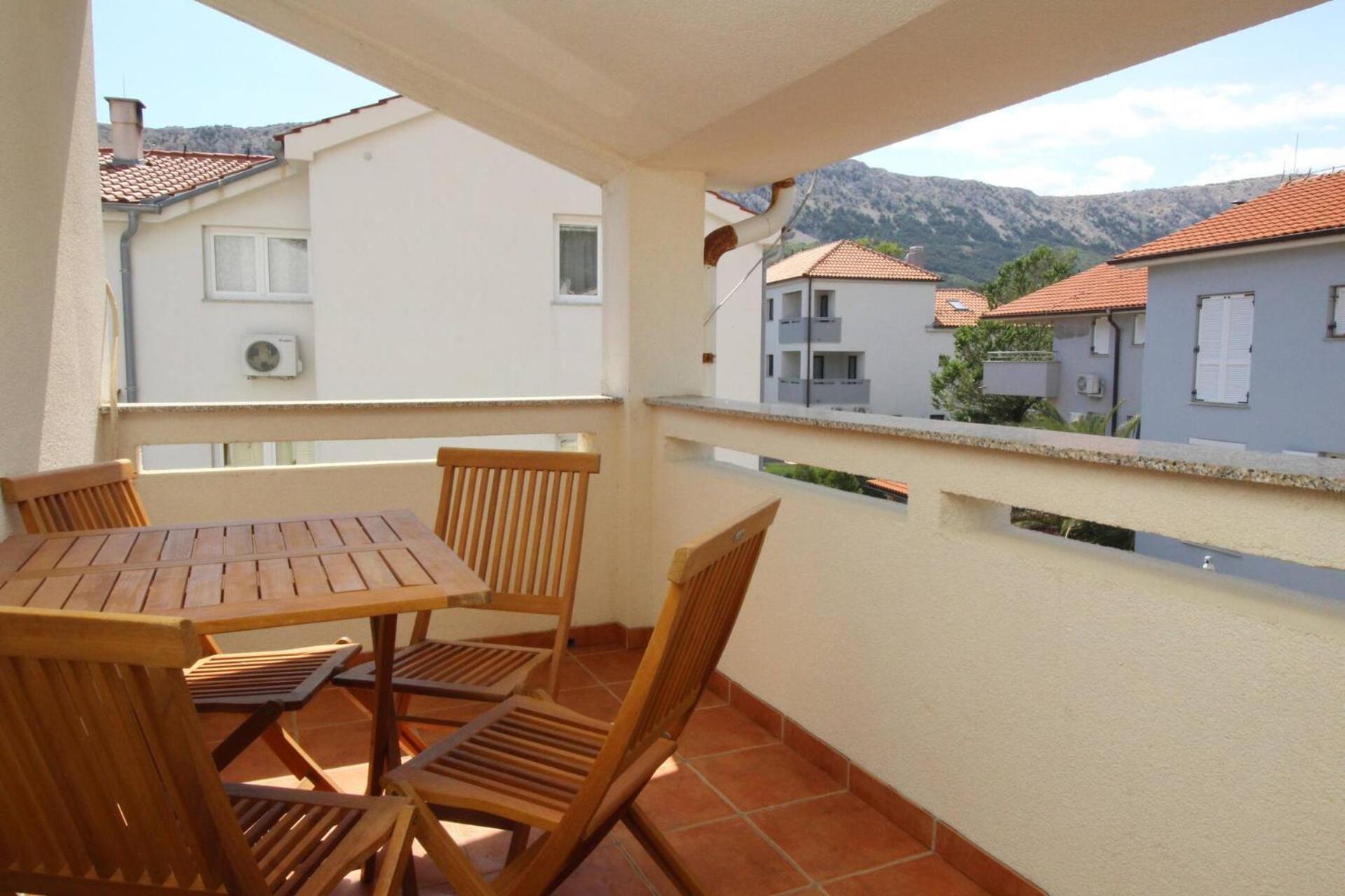 Apartments Knezevic Baška Eksteriør bilde